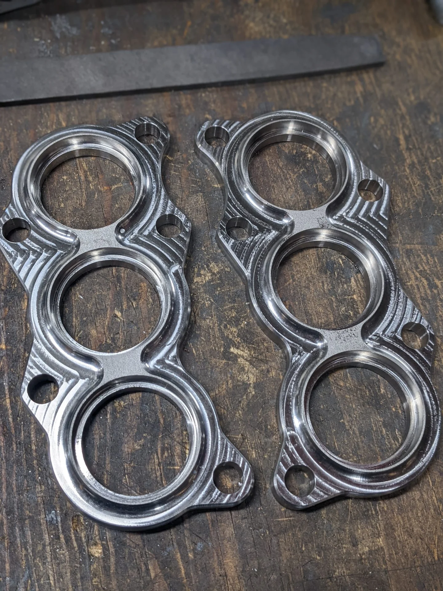EZ30 'R' Exhaust Flanges - Image 4